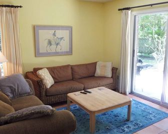 Ariel East Duplex - Jekyll Island - Sala de estar