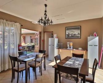 Asante Sana Guesthouse - Amanzimtoti - Restaurace