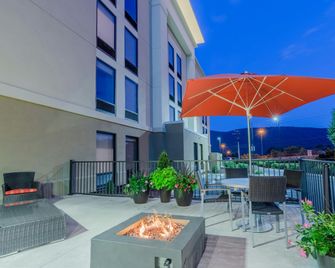 Hampton Inn Covington - Covington - Patio
