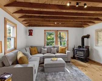 Cozy Family Cottage in Peaceful New Marlborough - New Marlborough