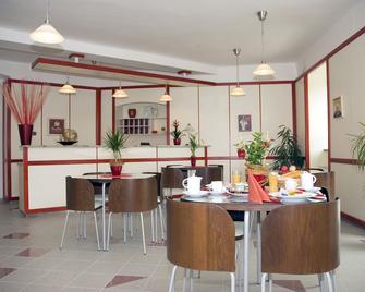 Hotel Ostrov Garni - Sadská - Restaurant