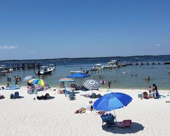 Your Perfect Waterfront Oasis overlooking the Chesapeake Bay Awaits! - North Beach - Beach