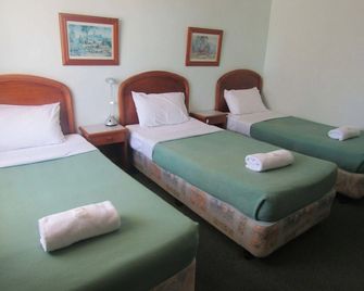 ألون فيل موتل - واغا واغا - غرفة نوم