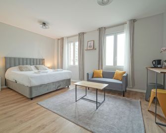 Hotel Trianon Saint Ouen - Saint-Ouen - Slaapkamer