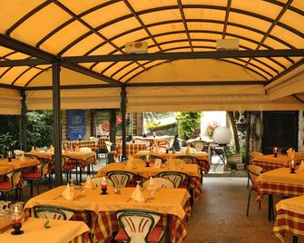 أوتل ريستورانتي فيورنتينو - ستريسا - مطعم