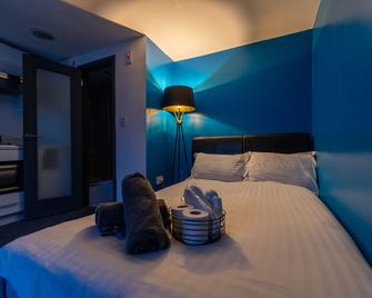 100 Dale road Studios in Guest house - בירמינגהם - חדר שינה