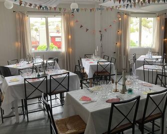 Kustnära Vandrarhem - Hamburgsund - Restaurant