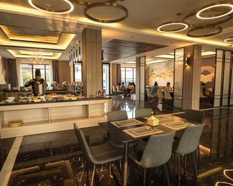 Confetti Garden Hotel - ואנג ויינג - מסעדה