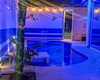 Cancún Hotel Boutique & Hostel - קנקון - בריכה