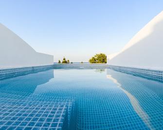 Mylos Luxury Escape - Faliraki - Pool