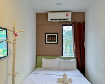 Rainbow Guest House Penang - George Town - Bedroom