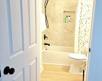 Golden lane Villa - Kannapolis - Bathroom