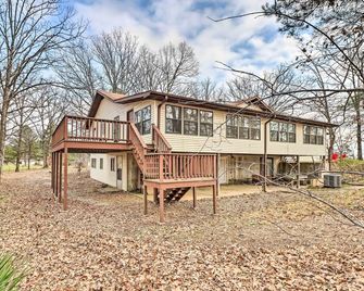 40-Acre Poplar Bluff Nature Lovers Parad - Poplar Bluff - Edificio