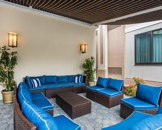 Holiday Inn Hasbrouck Heights-Meadowlands - Hasbrouck Heights - Patio