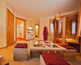 Sportwelt Amade, 92 m2 vacation apartment 'Zur Geierwally' Kleinarl / 8 pers. - Kleinarl - Вітальня