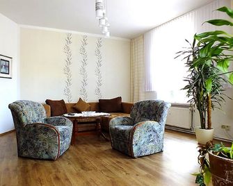 Ferienwohnung Schlossblick Altenburg - Altenburg - Wohnzimmer