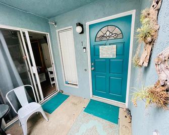 Boho Chic Beach Suite - San Diego