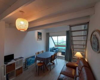 Appartement Pleine VUE Mer, tt Confort Hiver et Été, Tennis , Piscine - Damgan - Dining room