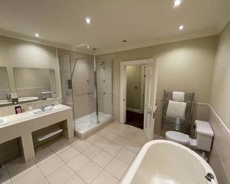 The Commercial Bar & Hotel - Chester