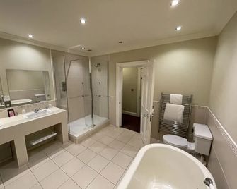 The Commercial Bar & Hotel - Chester