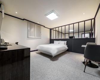Jincheon G7 - Jincheon - Habitación