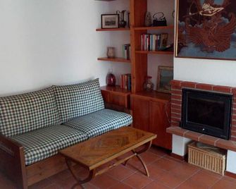 Prestigious two-room apartment in a strategic position. - Bardonecchia - Living room