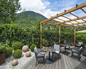 Hotel Jardis - Lana - Patio