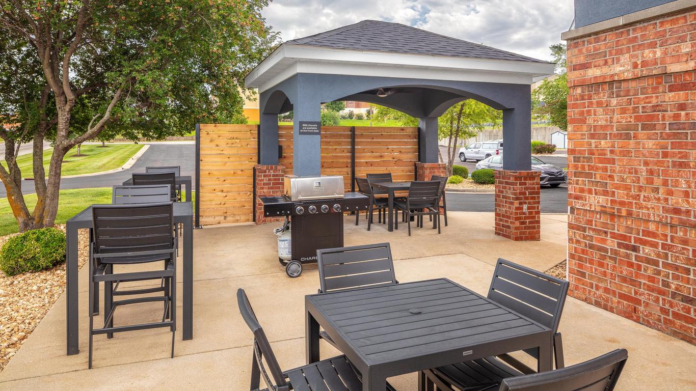 Candlewood Suites St. Robert By IHG