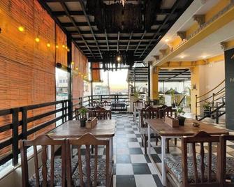 The Hosteller Udaipur - Udaipur - Restaurant