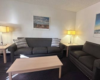 Flamingo Suites - Tucson - Huiskamer