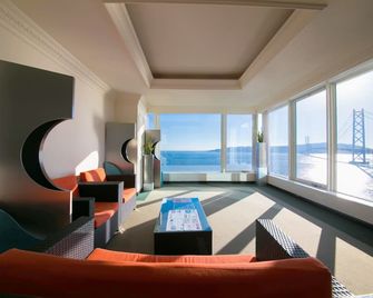 سيسايد هوتل مايكو فيلا كوبي - كوبي - غرفة معيشة