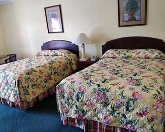 Ross Motel - Williamston - Bedroom