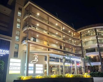 Canyon Hotels & Resorts Boracay - Boracay - Building