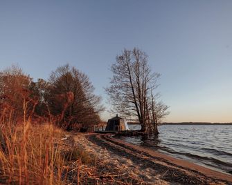 Yggdrasil Igloo Water Huts Skåne - Hoor