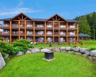 Kootenay Lakeview Resort Bw Signature Collection - Balfour - Building