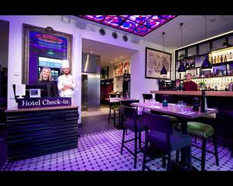 13號號角系列酒店 - 卑爾根 - 大廳