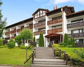 FeWo im Ferienpark Oberallgäu mit großem Pool, Bettwäsche, Handtücher, Endreinigung, Kurtaxe inklusive - Missen-Wilhams - Edificio