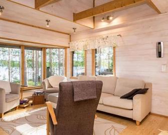 Kuvalanranta by Interhome - Mäntyharju - Sala de estar