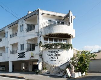 Auberge Bonne Chere Raout - Onna - Rakennus