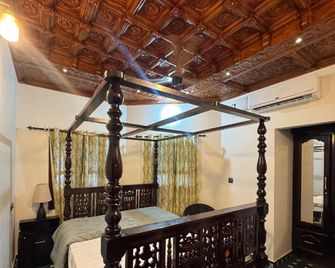 Thampuran's Heritage Backwater Resort By Teal Luxury Stays - Alappuzha - Bedroom