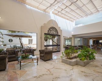 Crisol Jardines de Córdoba - קורדובה - לובי