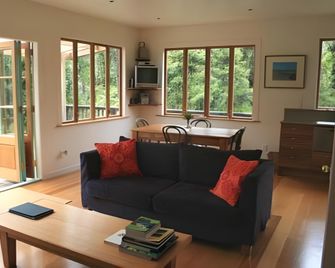 Driving Creek Villas - Coromandel - Salon