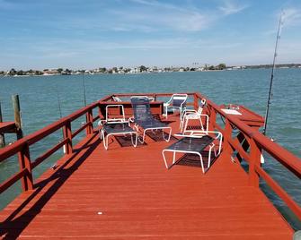 Paradise Lane-Dolphin View-On the Intercostal - Treasure Island - Balcony
