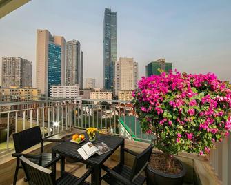 بلوبيز هوتل - هانوي - شرفة