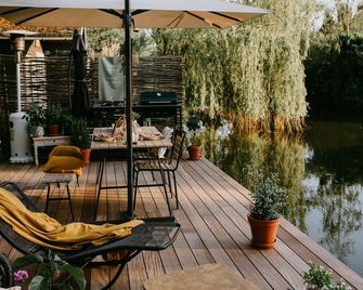 Geel Chalet in Netevallei - Geel - Patio