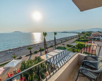 Yasemin Hotel - Fethiye - Balcony