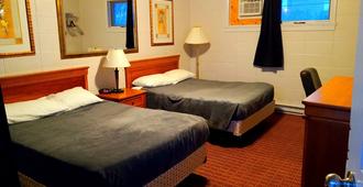 Chalet Inn Motel - Dryden - Bedroom