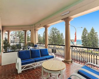 Coogee Bay Hotel - Coogee - Balcony