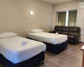 Kings Court Motor Lodge - Гамільтон - Спальня