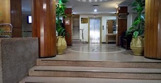 New Ambassador Hotel - Harare - Vestíbul
